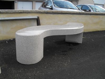 Banc en S en granit 