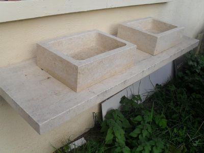 Vasque rectangle en pierre d'égypte grenaillée
